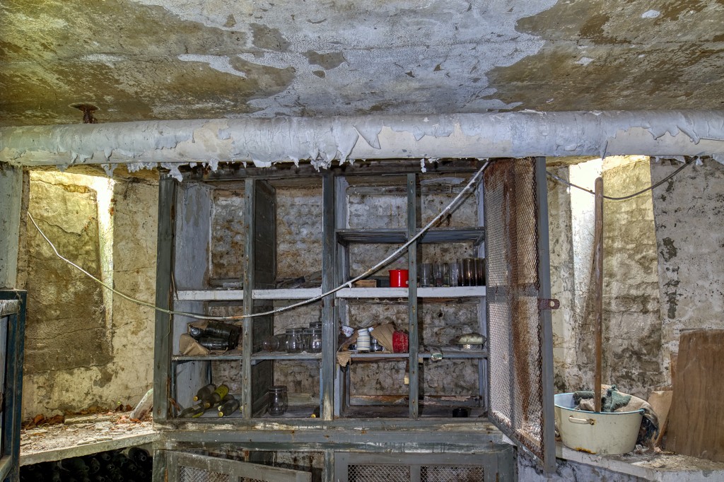 HDR manoir de l'avocat urbex decay verlaten villa lost place places abandoned explorer piano belgie belgique